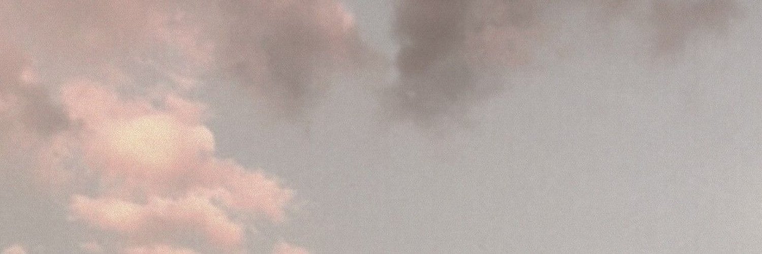 مُؤَثِّرَةٌ إِيجابيَّةً's banner