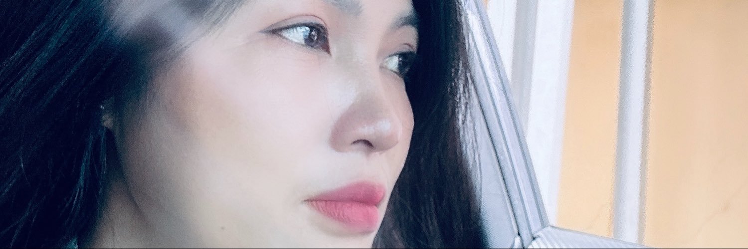 Hạnh Trần's banner