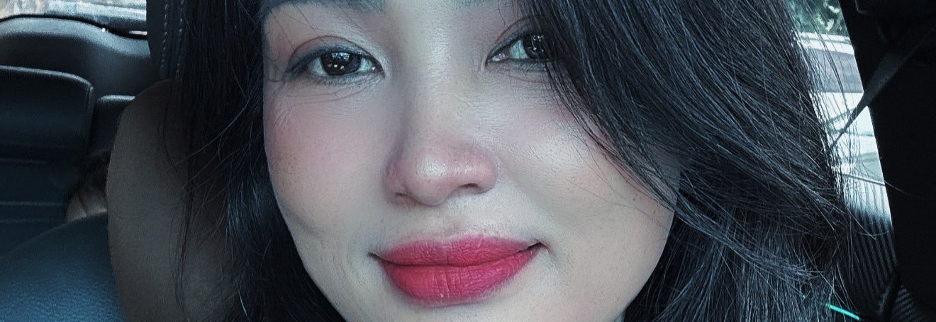 Hạnh Trần's banner