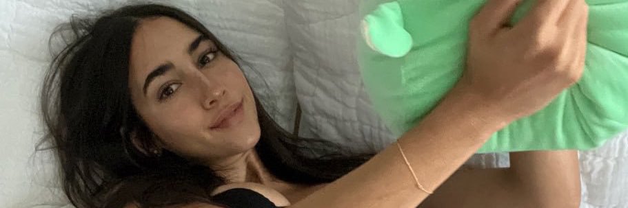 Izzy Green's banner