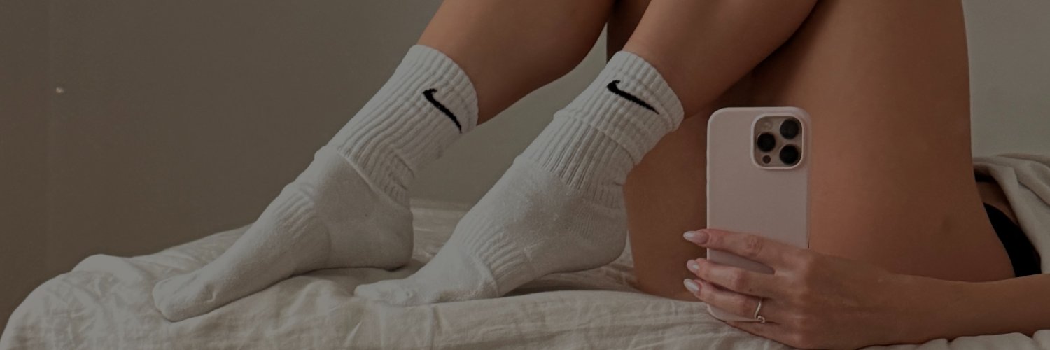 Feet by Luna's banner