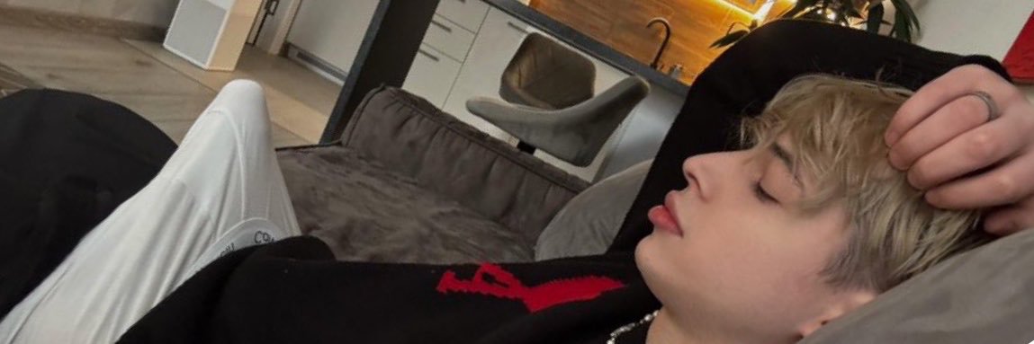 ẞeT🧊's banner