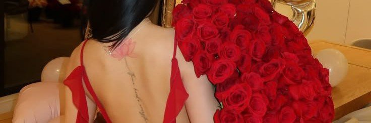 𝐅𝐥𝐨𝐫𝐚's banner