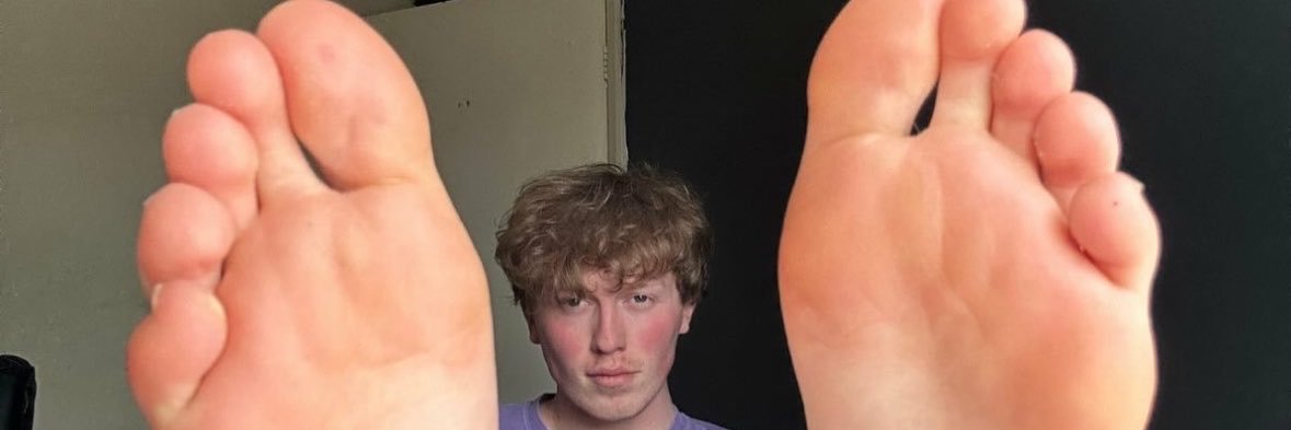 Best Boy Feet 💪🏻🦶🏻's banner