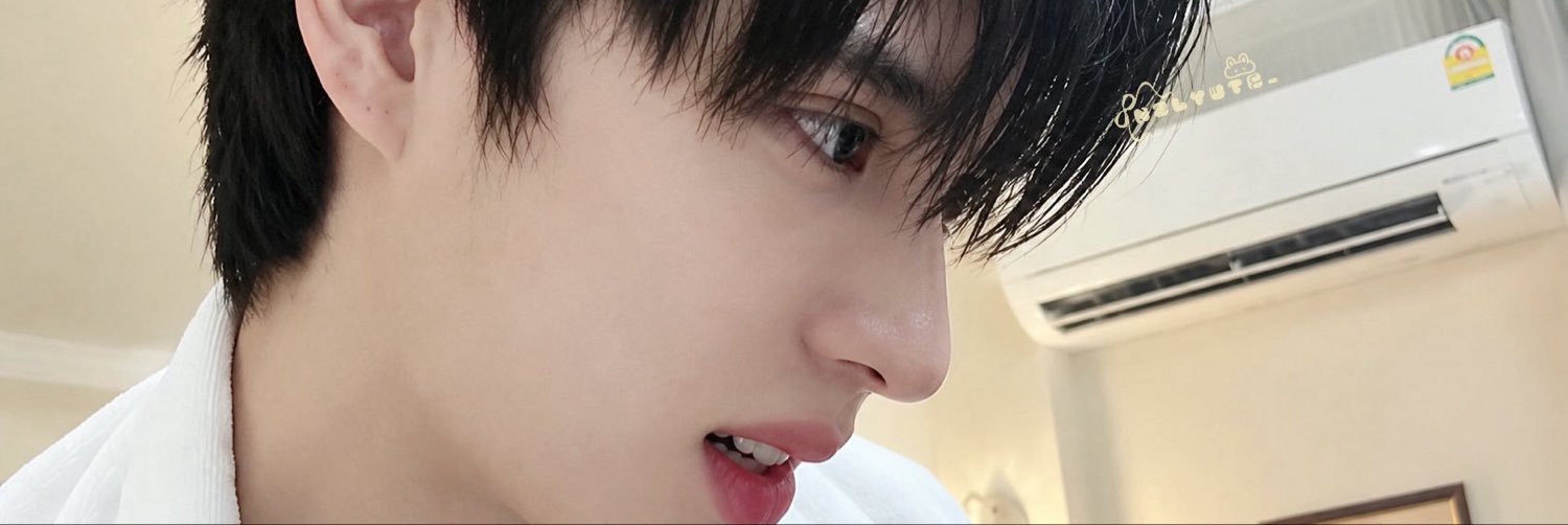 Vienne (วิญญ์)'s banner