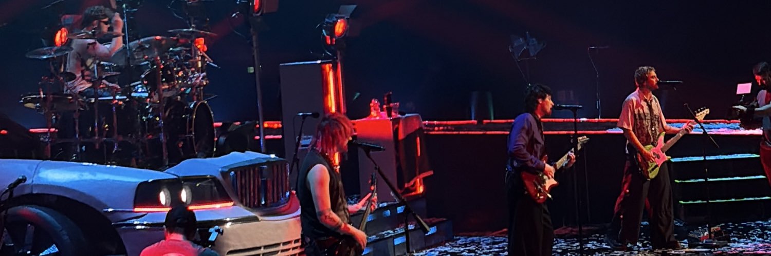 mic's banner