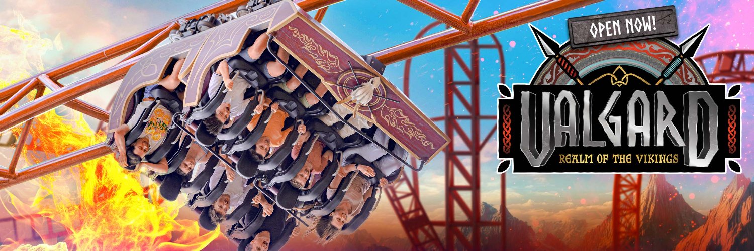 Paultons Theme Park's banner