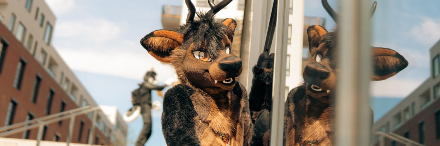 Quyn 🦌🔜 Pawske, FWA's banner