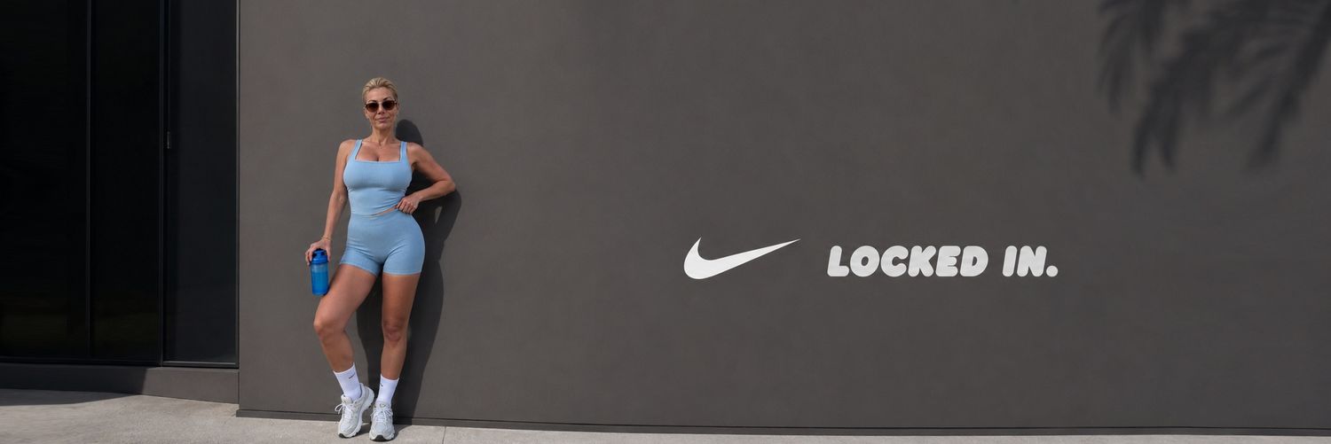 Zoe Wu's banner