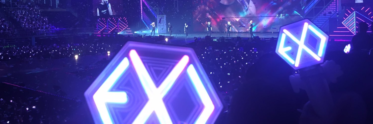 ฟีฟี่'s banner