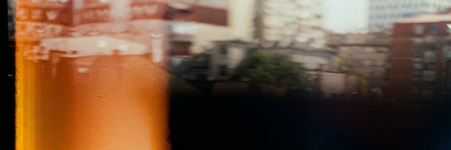 Я никогда не's banner