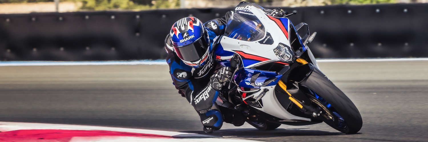 Suzuki Moto España's banner