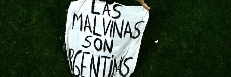 Lau's banner