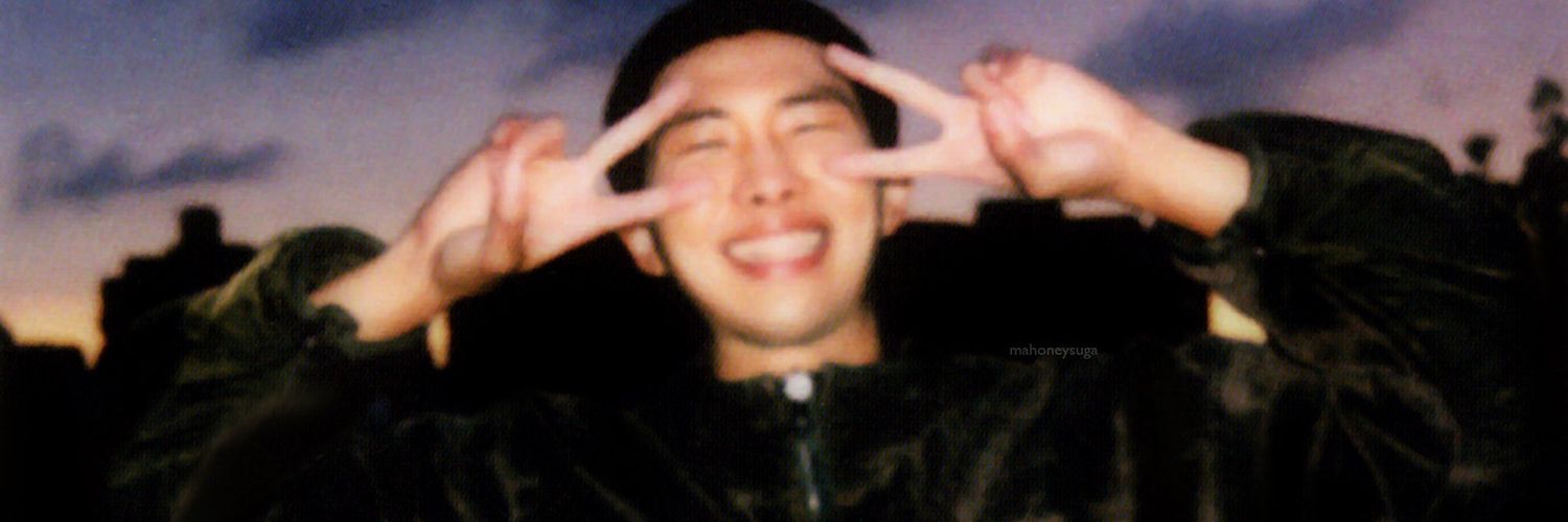 𝐌𝐞𝐫𝐜𝐞𝐝𝐞𝐬ʳᵏⁱᵛᵉ's banner
