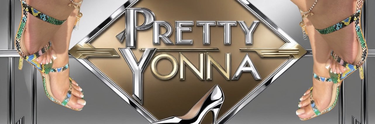 Pretty Yonna.🤍's banner