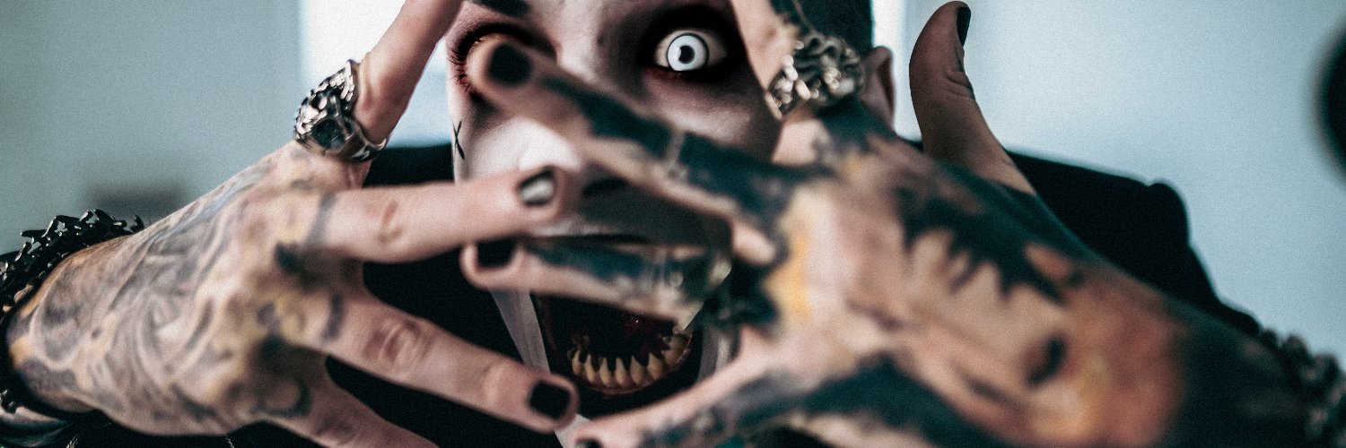 𝕲𝖔𝖙𝖍 𝕯𝖆𝖉𝖉𝖞's banner