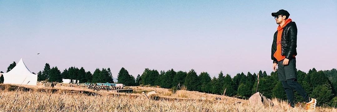 Alan Looz's banner