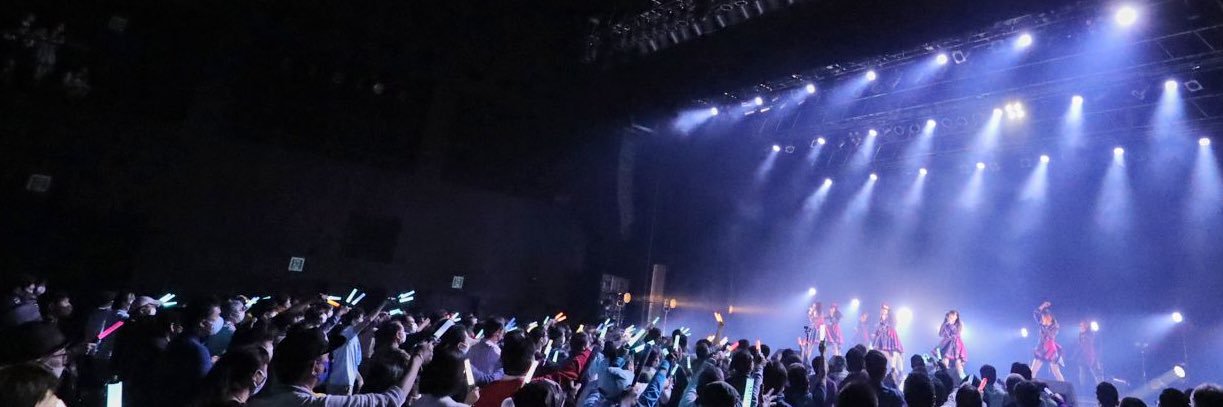 dela's banner