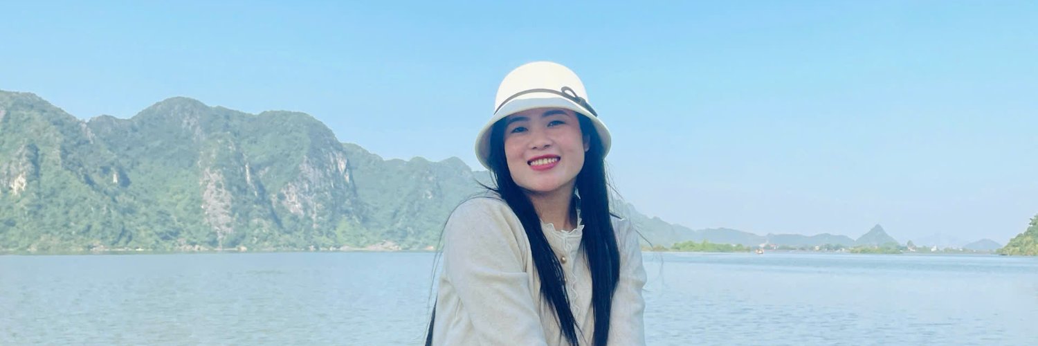 Huệ Tây's banner