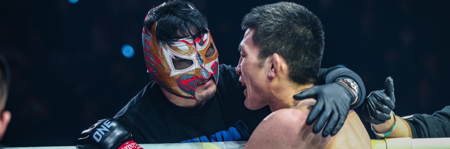 青木真也 Shinya Aoki's banner