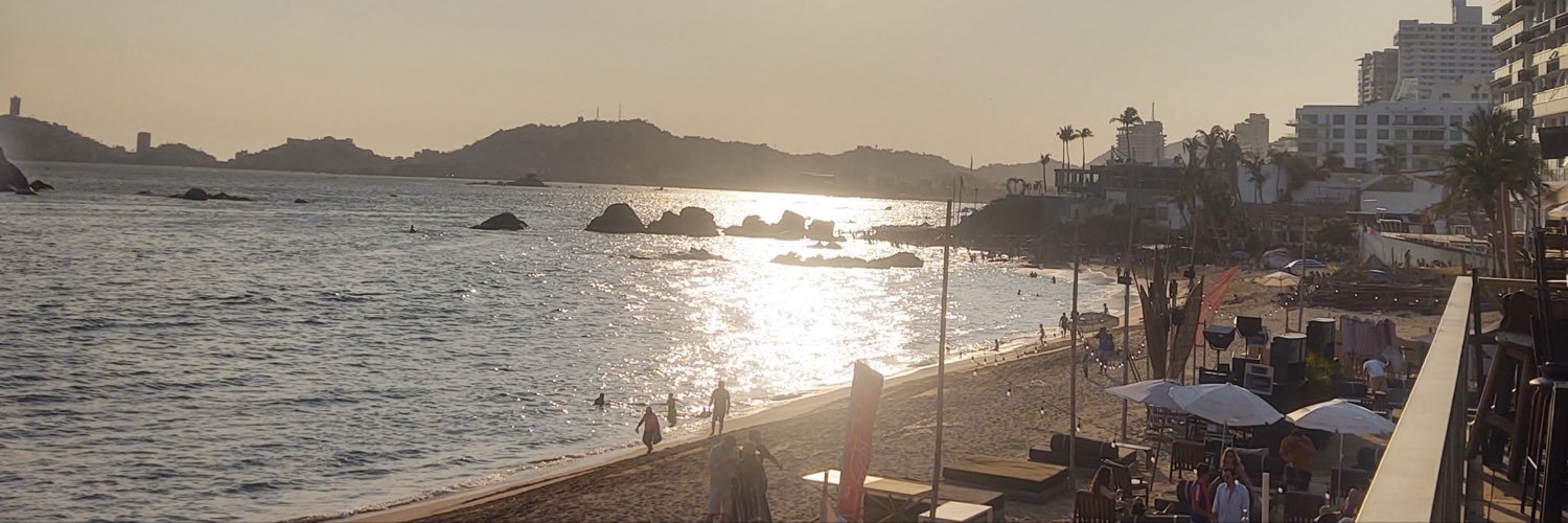 Vero Islas's banner