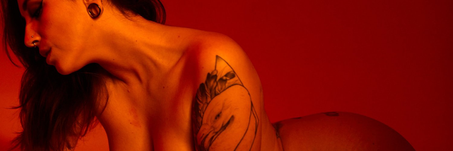 Saraai Dos Palabras's banner