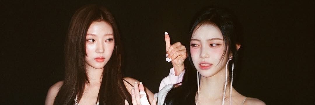 je's banner