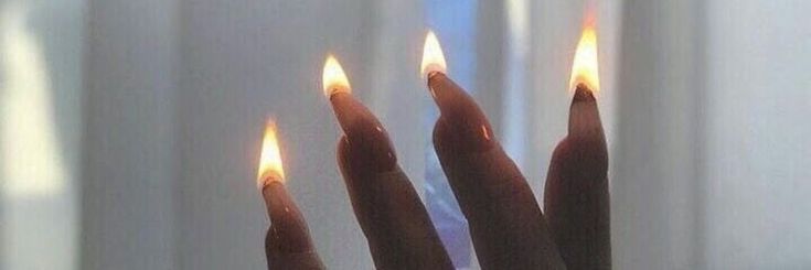 Aelin ⚔️ 🕮: A biblioteca da meia-noite's banner