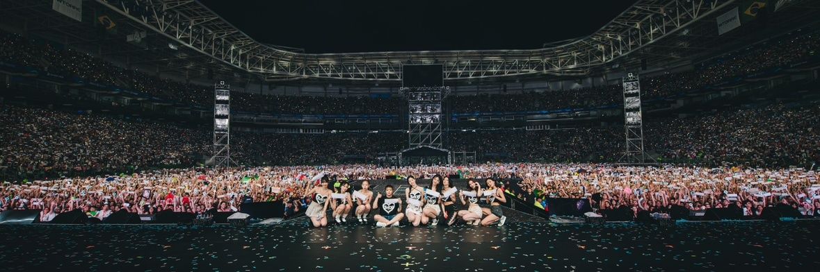 TWICE Gifs🍭 | #ThisIsFor 🩷's banner