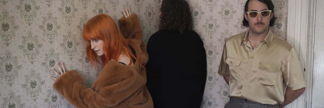 alice misses paramore's banner