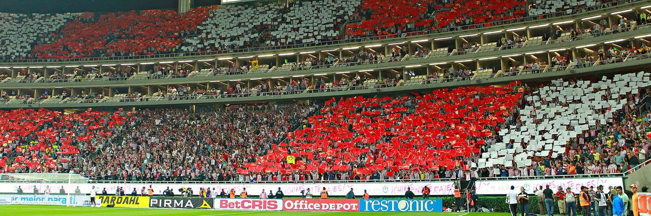 Total 90's banner