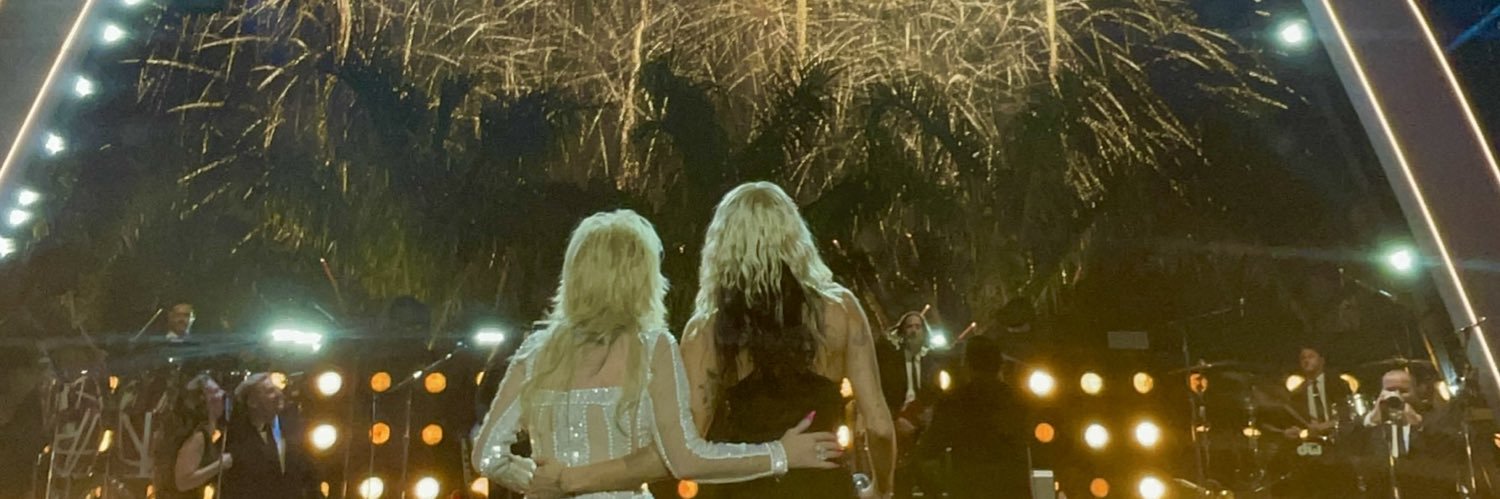 sarah 🤍's banner