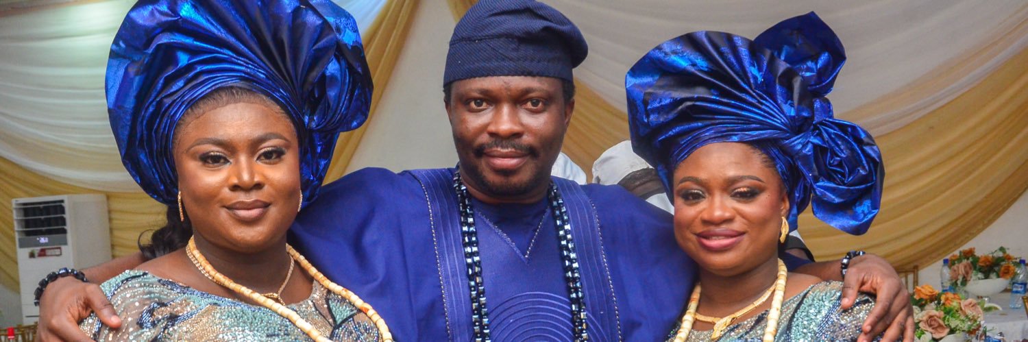 Àdùkẹ́, ọmọ Bàbá Jùmọ̀kẹ́'s banner