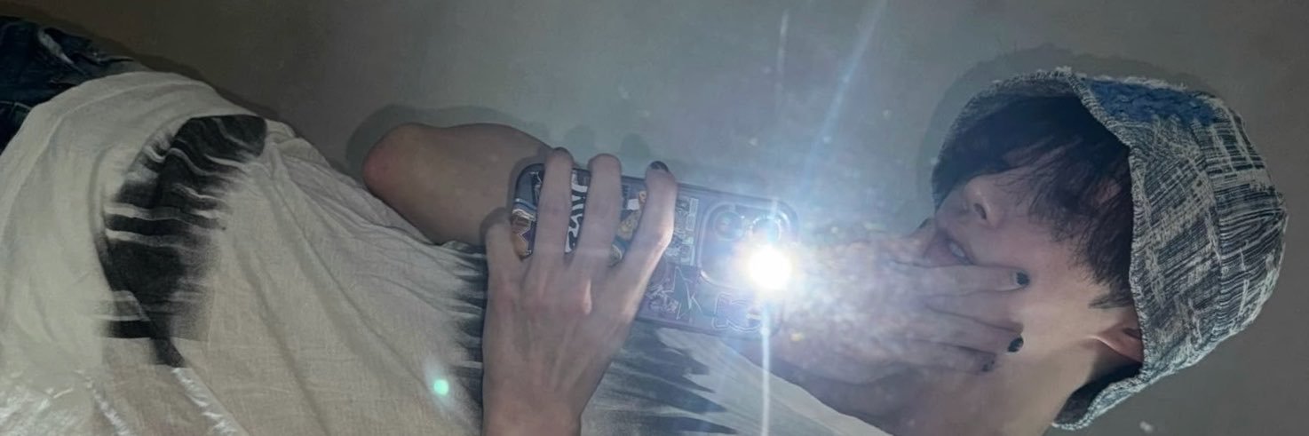 𐦍's banner