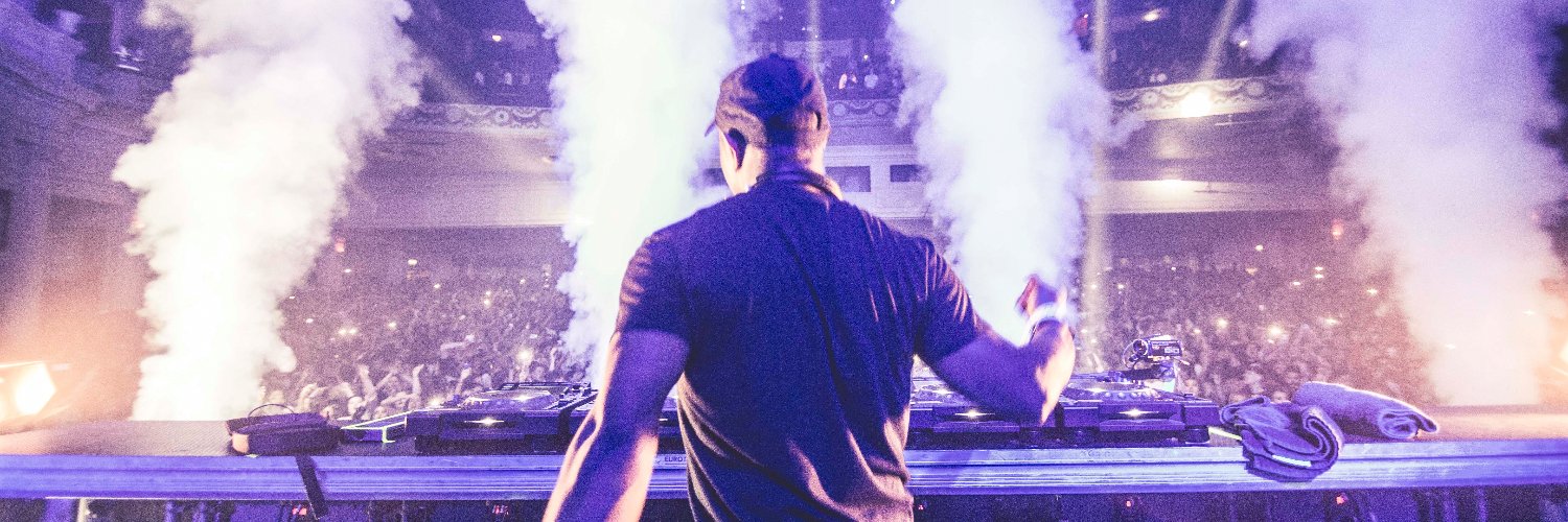 DJ EZ's banner