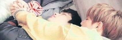 yunis 🍂's banner