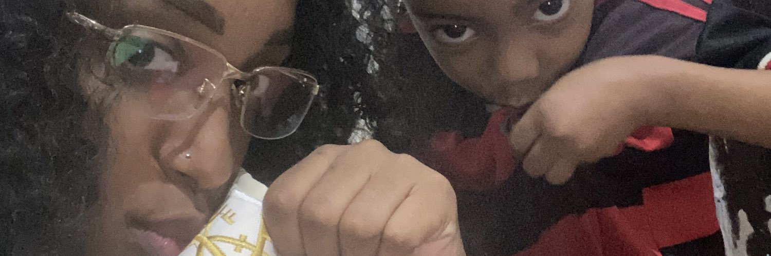 Skinny 🦋's banner
