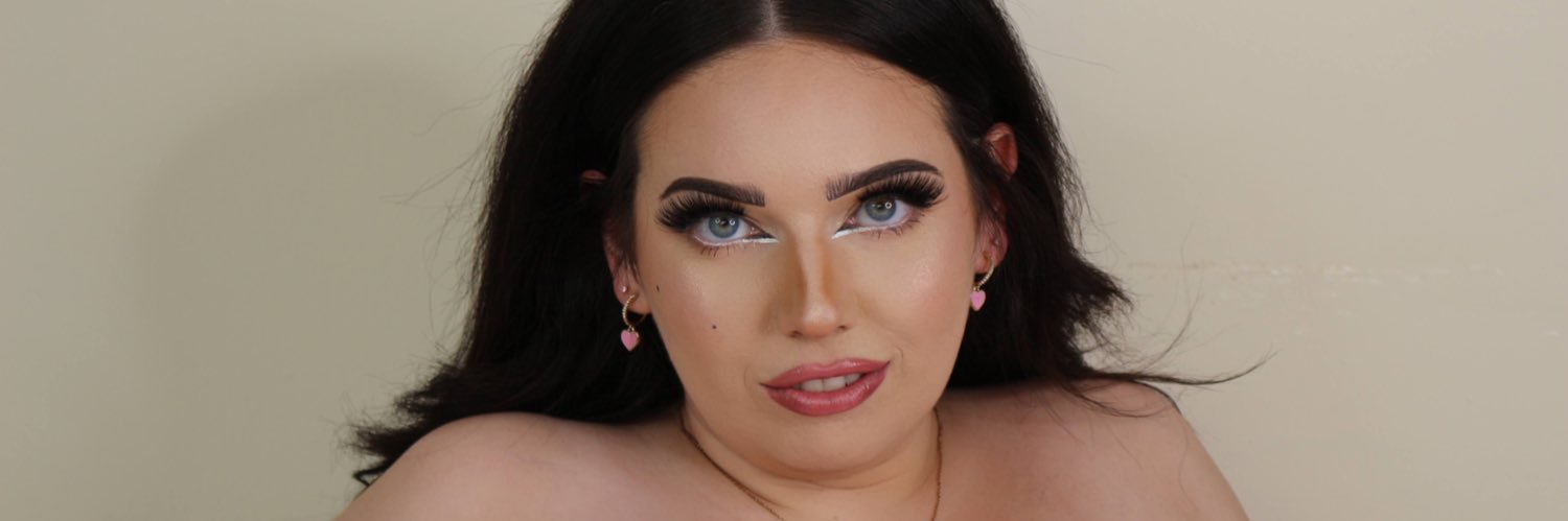 ♡Lizzybee†Lewkz♡‏'s banner