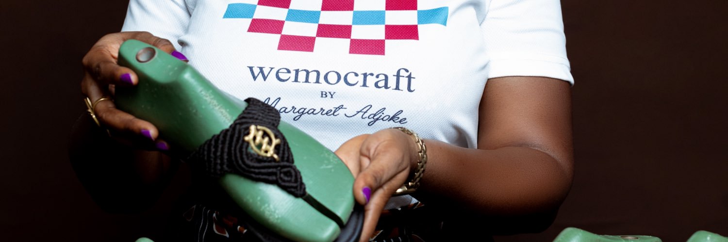 ⚖️TheFemaleShoemaker 🧶🧵's banner