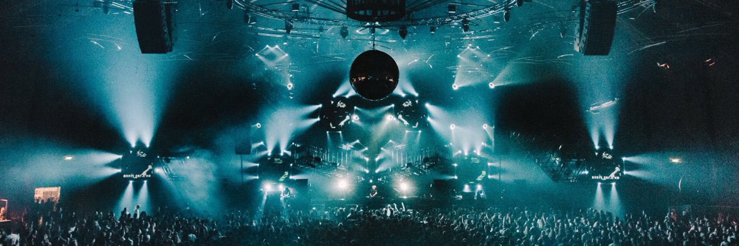 𝒞𝑒𝓁𝑒𝓈𝓉𝑒's banner