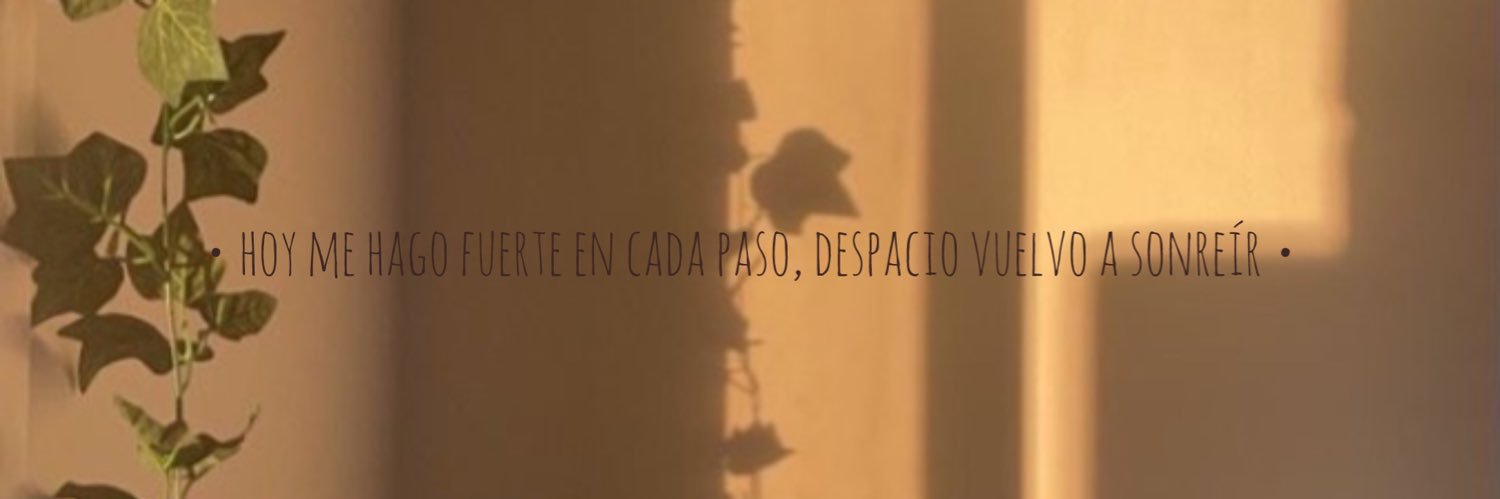 A̲naïs ☾🌻de luto's banner