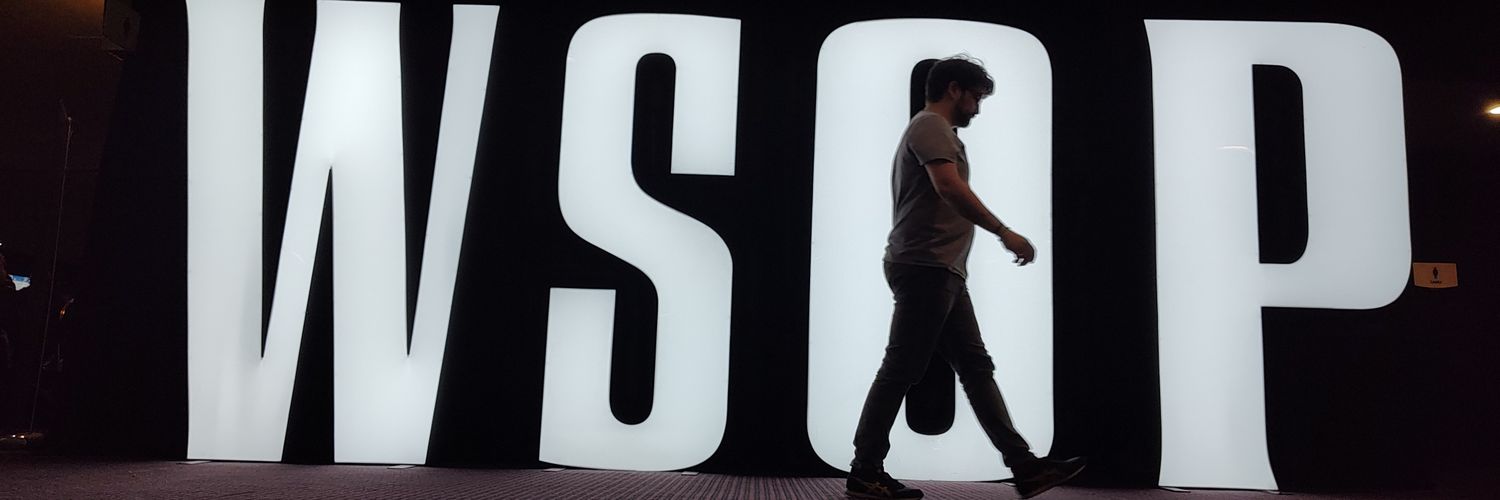 Álex Hernando's banner