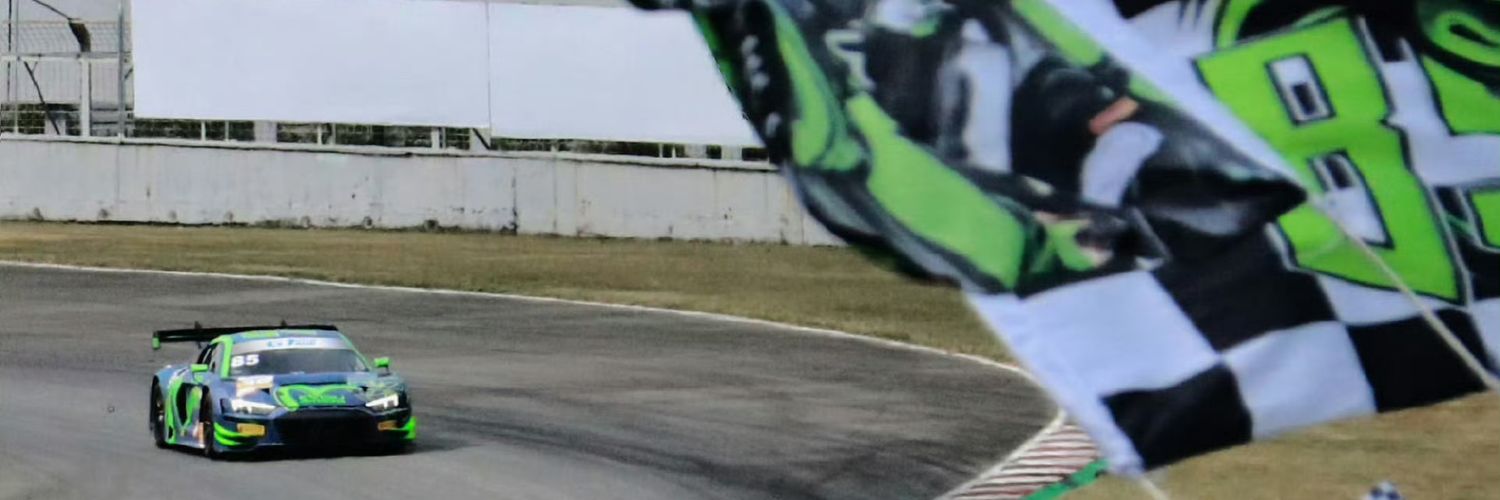 เป่าเป้ย 💚 หัวใจอี้ป๋อแง๊นๆ's banner