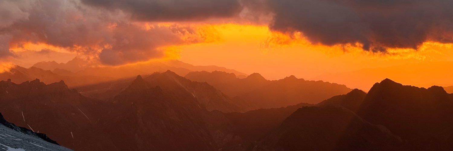 CataDeLosCerros🏔's banner