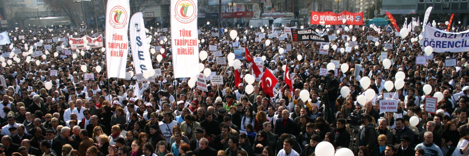 Türk Tabipleri Birliği's banner