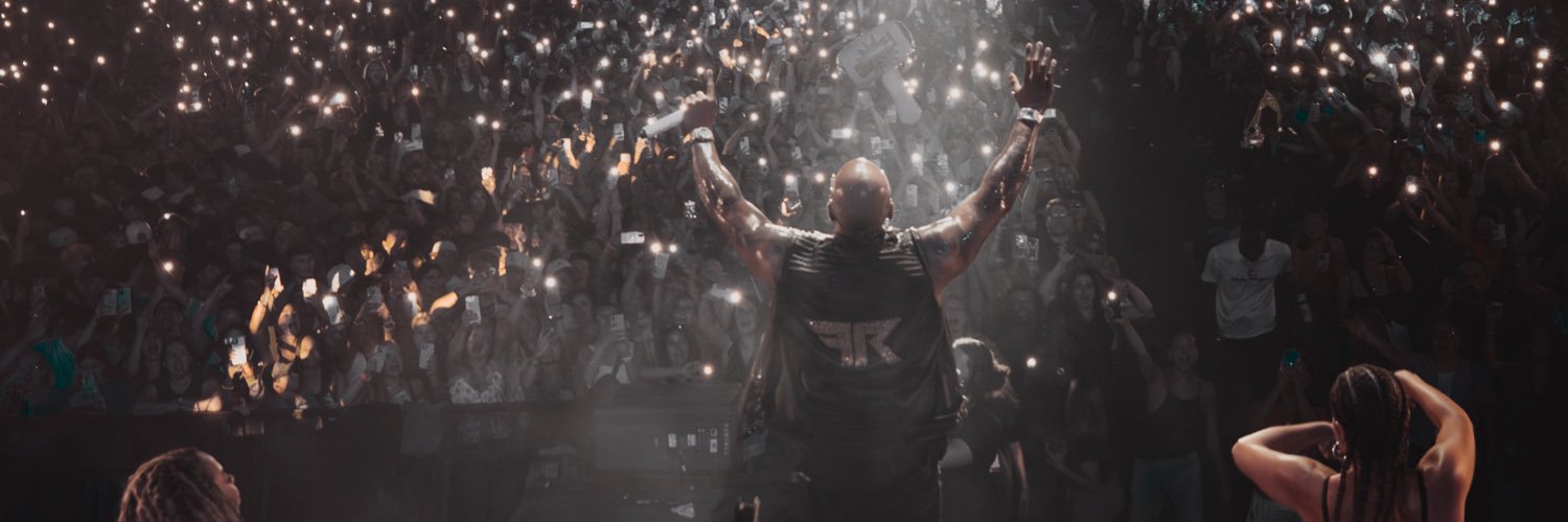 FLO RIDA's banner