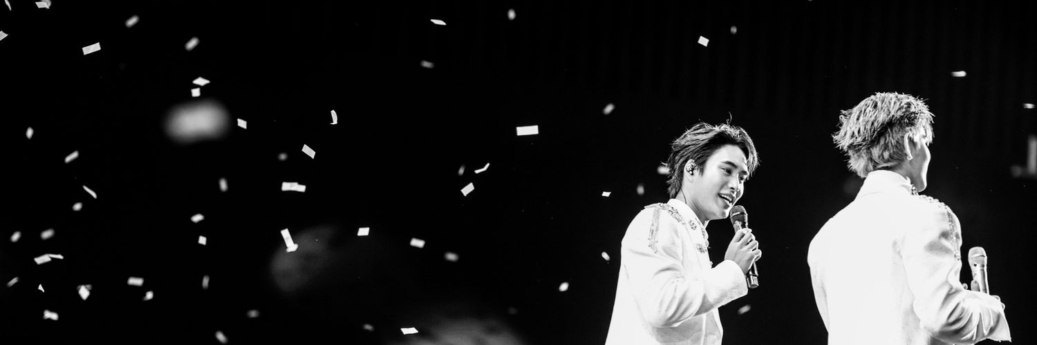 moon 🌻♊︎'s banner
