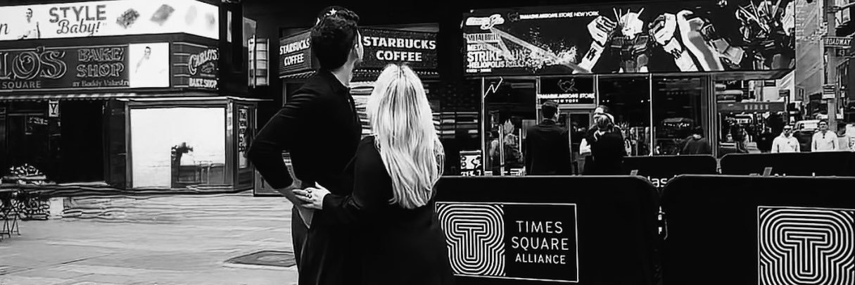 thay's banner