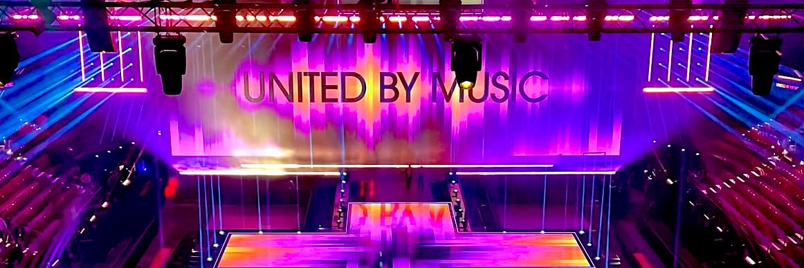 Julia Varela's banner