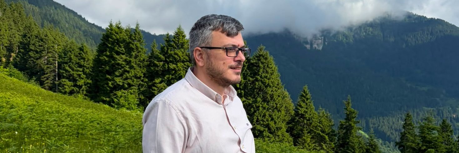 Ali Çil's banner